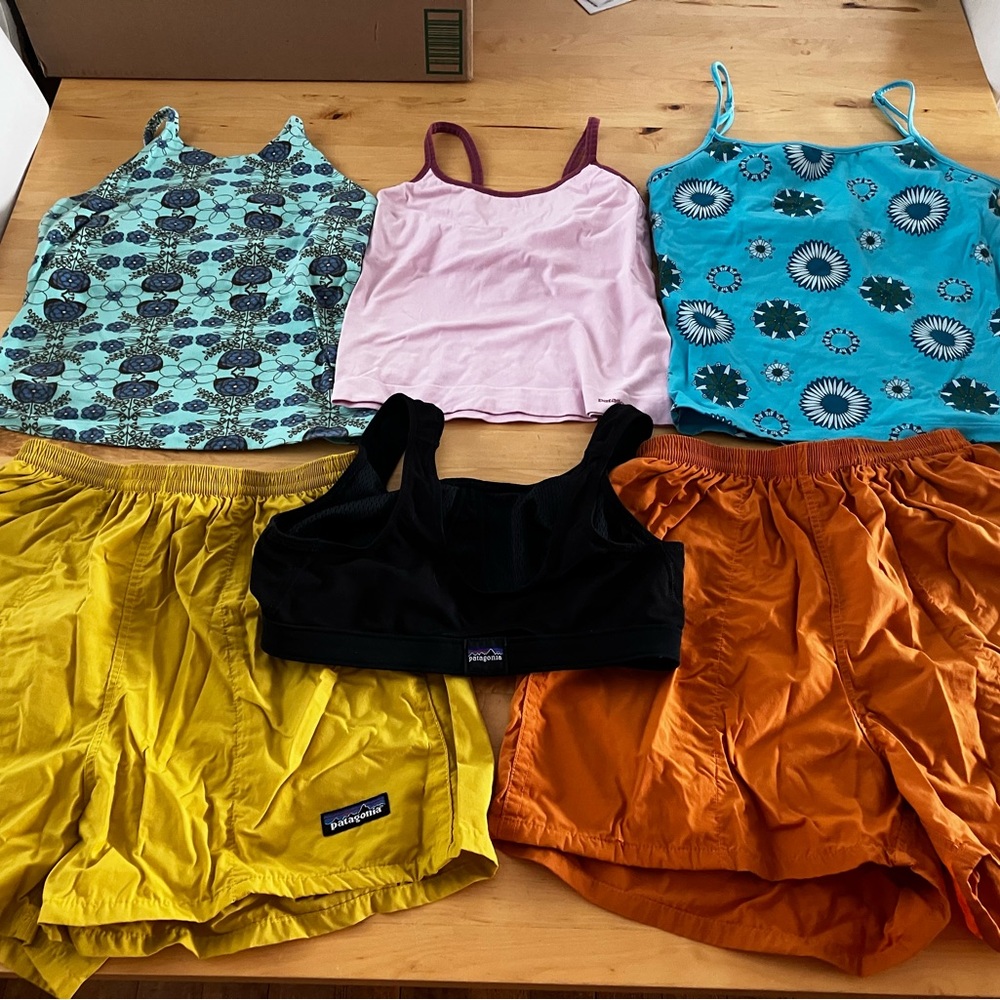 Patagonia Women's Work Out Gear - Lot of 5 pieces w/ a bonus North Face item